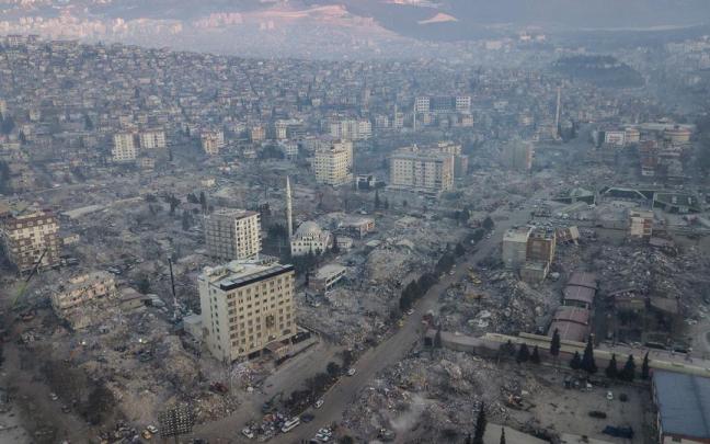 Imagen captada por un dron en la ciudad turca de Kahramanmaras.