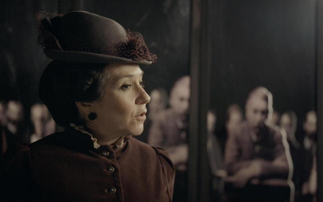 La actriz Pilar Gómez encarna a Emilia Pardo Bazán en esta película.