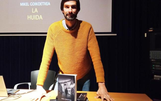 Durante la presentación en la kultur etxea.