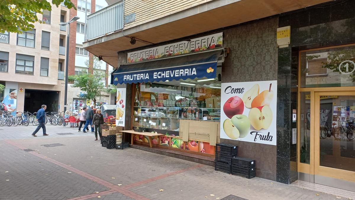 Frutería en la calle Badaia