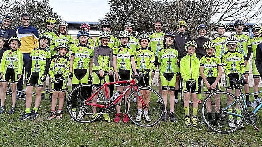 La Escuela de Ciclismo de Arratiako Ziklista Elkartea es la base de esta disciplina deportiva en la comarca. | FOTO: A.Z.E.