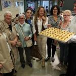 El Caf&eacute; Lago ha regalado 300 trozos de tarta a las &lsquo;bego&ntilde;as&rsquo; en el d&iacute;a de la Amatxu de Bilbao
