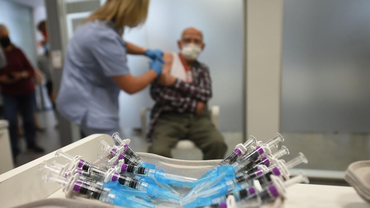 Osakidetza invita a que todos se vacunen