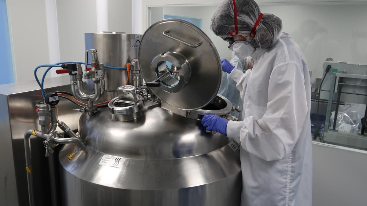 Faes Farma apuesta por el desarrollo del talento local.