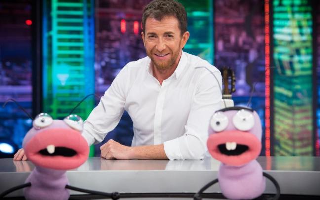 Pablo Motos con las marionetas Trancas y Barrancas. Pablo Motos con las marionetas Trancas y Barrancas.