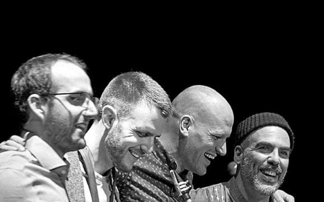 Ruiz de Gordejuela, Arteta, Call&eacute;n y Barrueta al terminar la grabaci&oacute;n en Vitoria. | FOTO: LAURA BERSAB&Eacute;