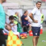 Ernesto Valverde sigue el partido desde la zona t&eacute;cnica del Mewa Arena de Mainz.
