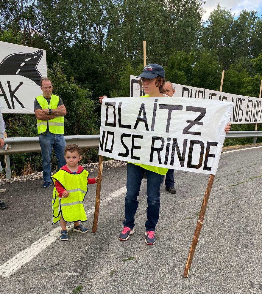 "Olaitz no se rinde" y seguirán protestando todos los viernes.