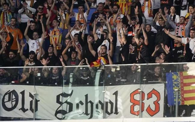 Ultras del Valencia, en el partido jugado recientemente en Anoeta