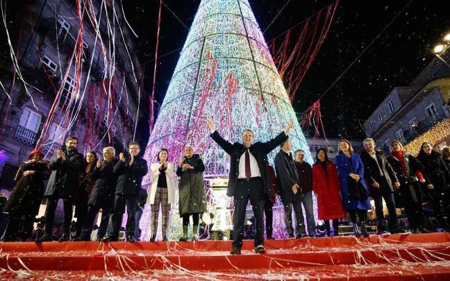 Abel Caballero durante el encendido de las luces de Navidad en Vigo.