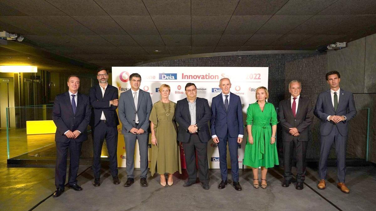 Siete puertas abiertas al universo digital que tanto terreno gana