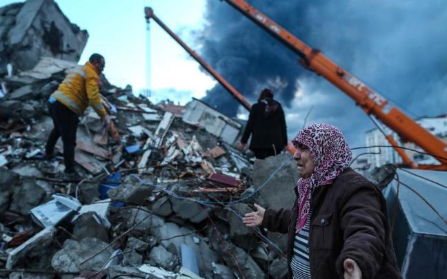 La zona en la que se han producido los terremotos es una de las más susceptibles de producirse fuertes seísmos del planeta.