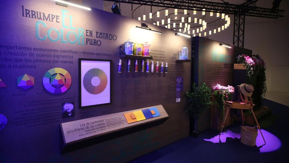 La exposición se compone de varios paneles con numerosos ejemplos y elementos didácticos.