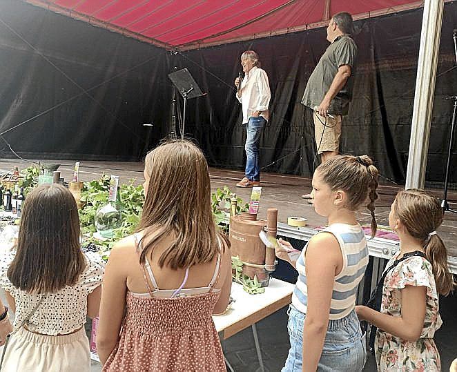 Martín Monreal abrió el pregón de la jornada en la plaza.
