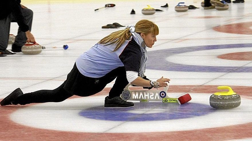 Celebración de un campeonato de Curling. | FOTO: CEDIDA