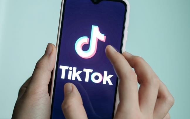 La aplicación de TikTok. La aplicación de TikTok.