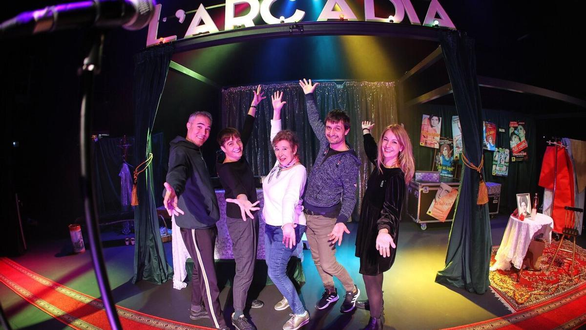 Gorka Pastor, Ana Maestrojuán, María Álvarez, Ángel García Moneo y Edurne Ibáñez, durante los ensayos de la obra.