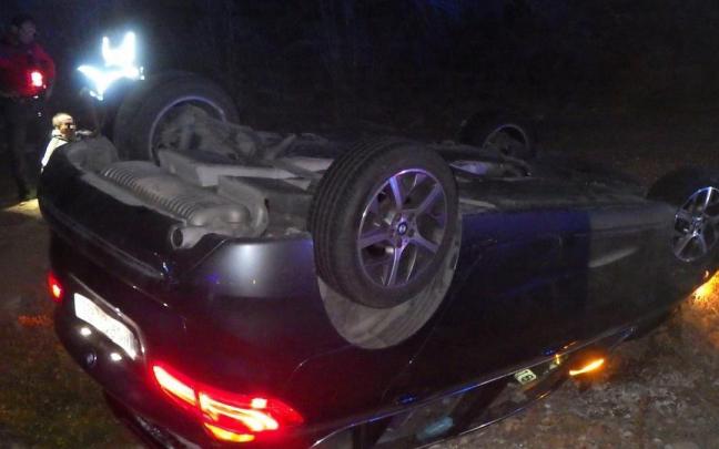 Momento de la detenci&oacute;n tras salirse de la v&iacute;a