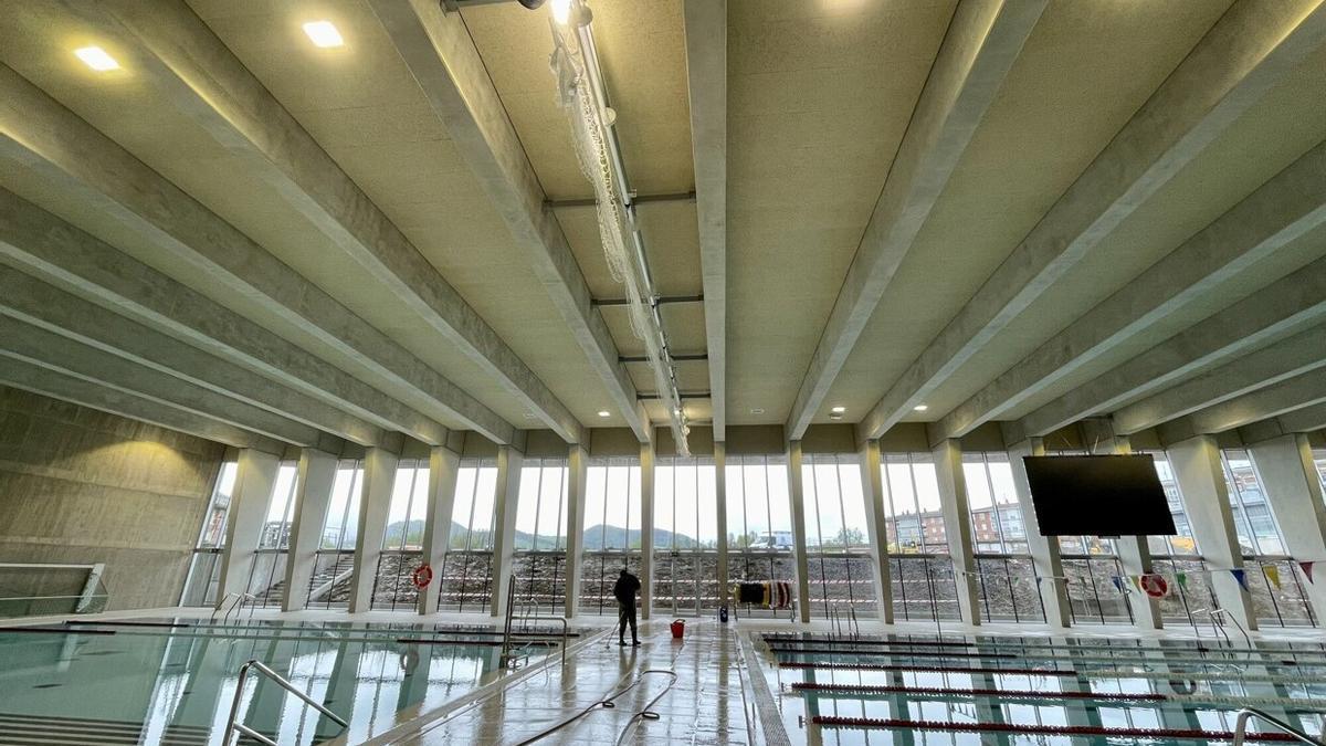 Recinto de piscinas interiores del polideportivo de Altza, abierto el pasado verano.