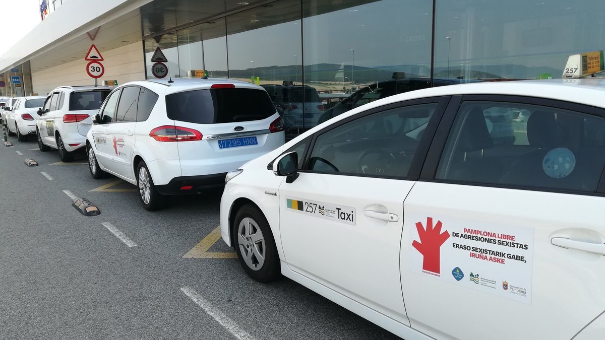 Taxis en el Aeropuerto de Pamplona