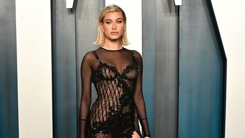 La modelo Hailey Bieber sufrió un ictus a los 25 años.