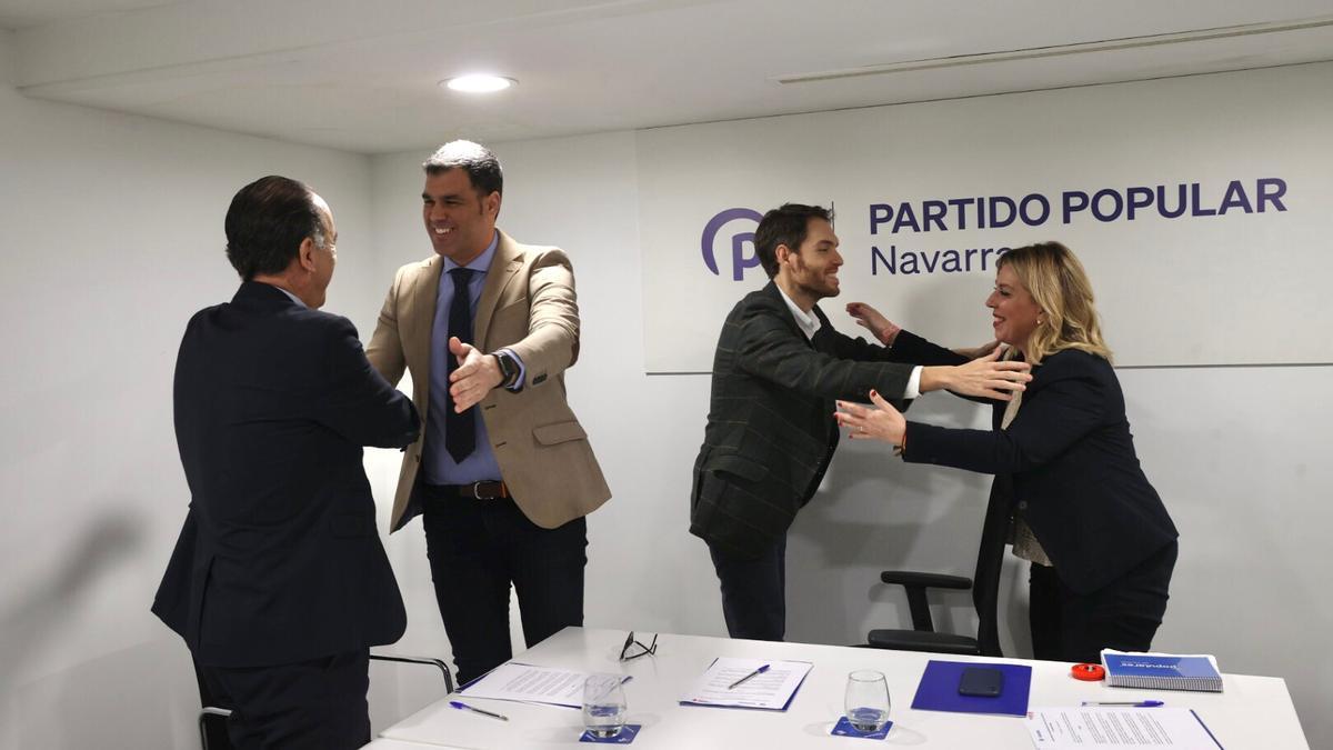 Llegada de Sayas y Adanero a la sede del PP en Pamplona.