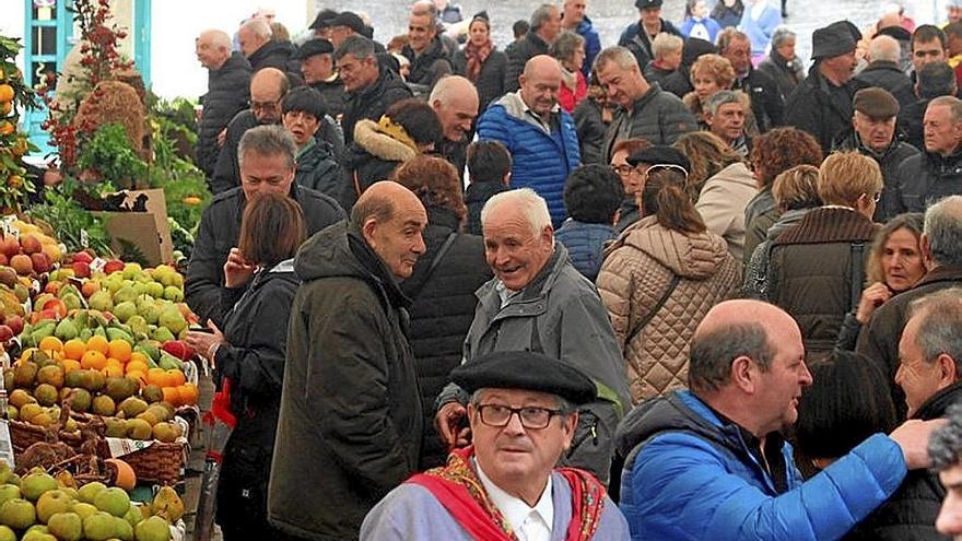 Imagen de los puestos de la feria en la edición de 2020. | FOTO: JABI LEON