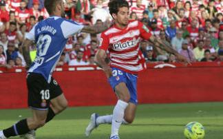 El Granada y el Espanyol en un momento del partido. El Granada y el Espanyol en un momento del partido.
