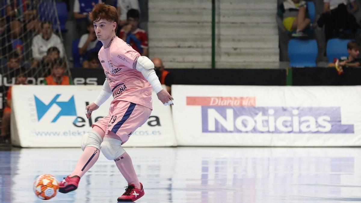 Oihan S&aacute;nchez debut&oacute; ante el C&oacute;rdoba tras la expulsi&oacute;n de Asier.