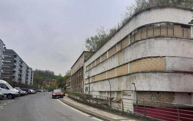 Estado actual del edificio que albergó las oficinas de la fundición Luzuriaga.