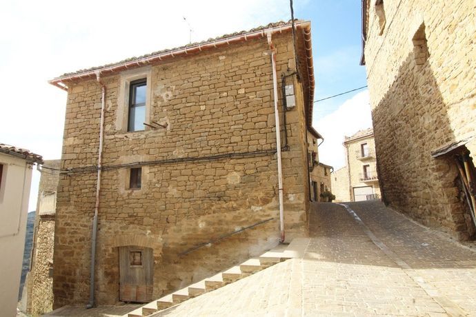Casa para reformar en Ujué, Navarra.