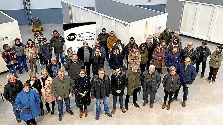 Autoridades y técnicos que participaron el viernes en la inauguración del Punto Limpio. | FOTOS: CEDIDAS