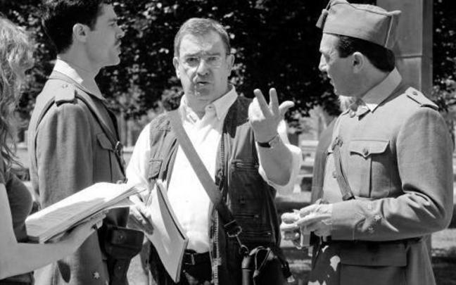 Pedro Olea durante el rodaje de 'La conspiraci&oacute;n' en Pamplona.