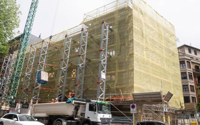 Edificio del cine Bellas Artes, donde se construye actualmente un hotel de la cadena Hilton.
