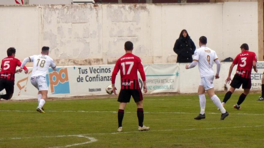 El Arenas empató a cero a domicilio ante el colista Arnedo