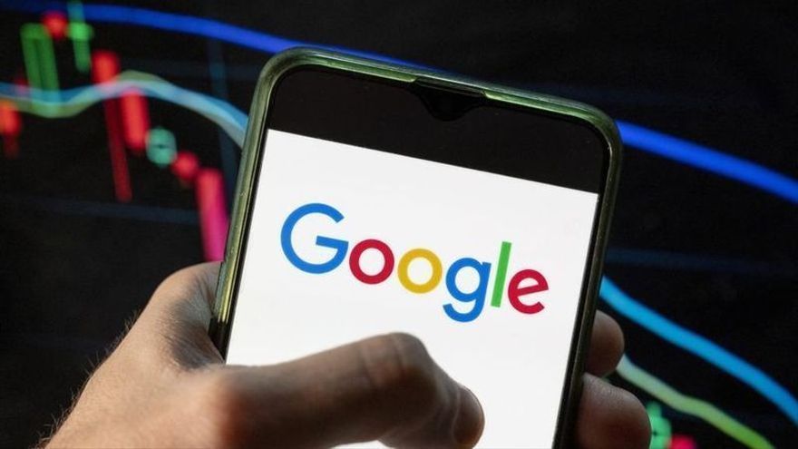 Logotipo de Google en un móvil.