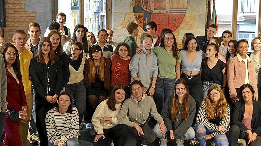 El grupo de estudiantes en el ayuntamiento de Tolosa. | FOTO: N.G.