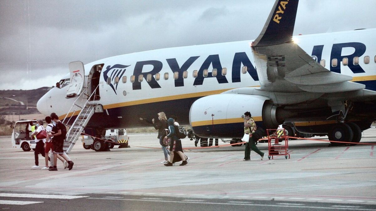 Aeronave de Ryanair en Vitoria.