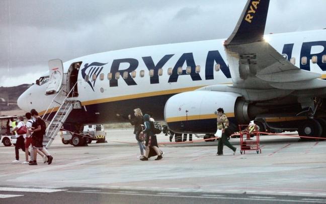 Aeronave de Ryanair en Vitoria. Aeronave de Ryanair en Vitoria.