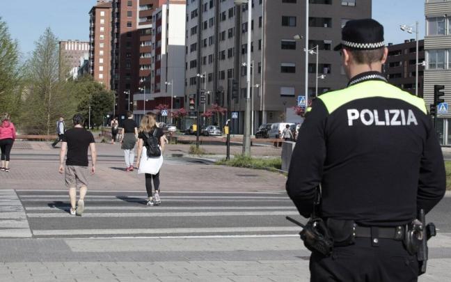 Agente de la Policía Local de Vitoria.