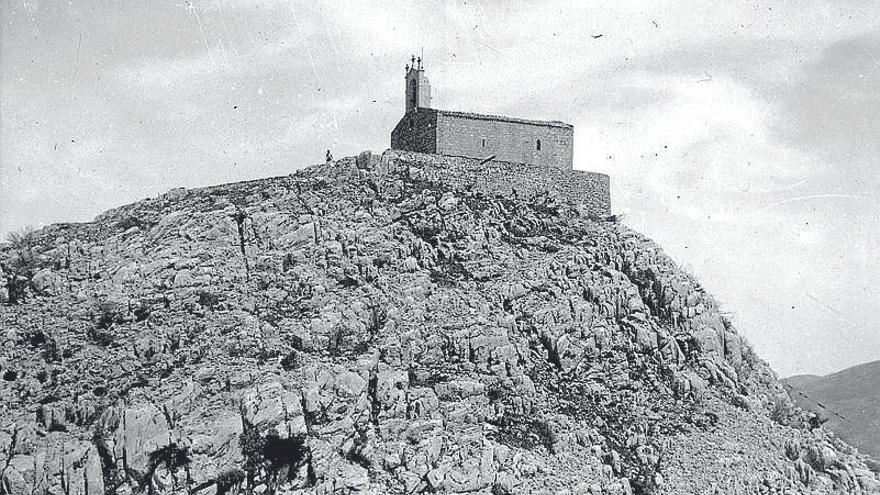 Ermita de Santa Engrazi de Aizarna.