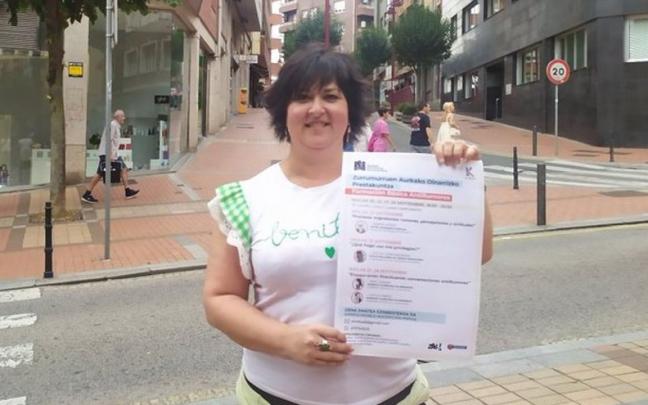 La concejala Nuria Rodríguez anuncia que los talleres se celebrarán en el Centro Cívico Clara Campoamor