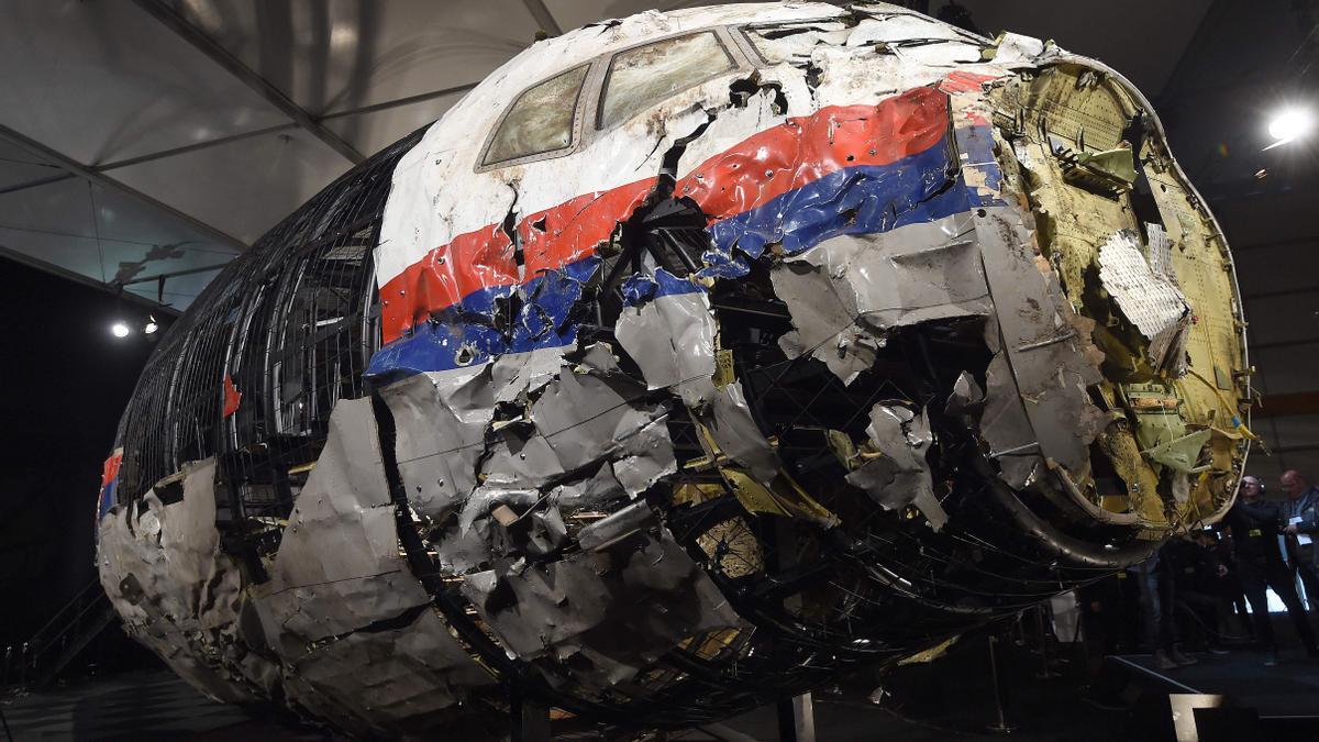 Así quedó la cabina del vuelo MH17 tras el impacto del misil.