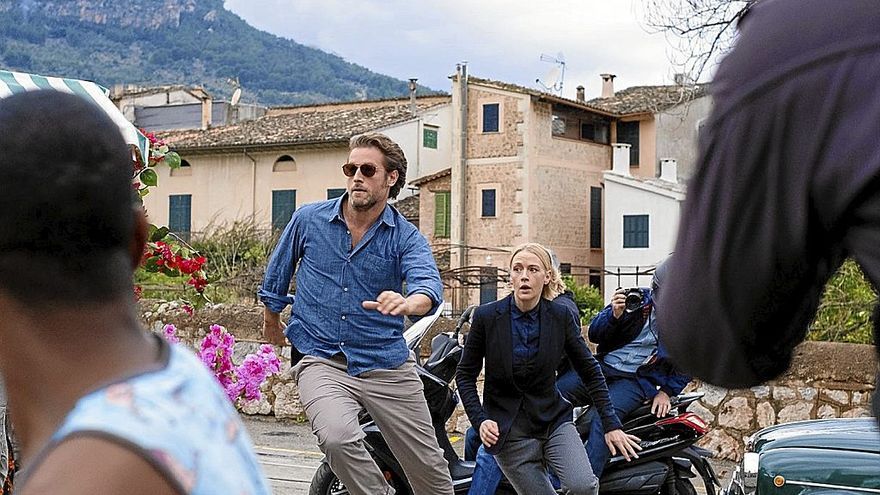 Escena de la serie ‘The Mallorca Files’. | FOTO: ATRESMEDIA