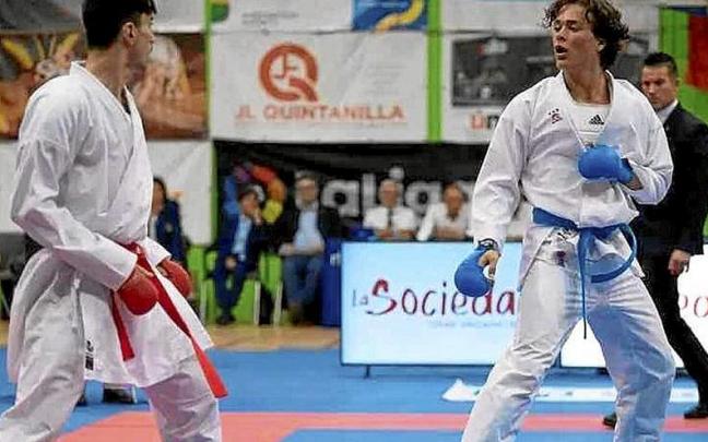 Julen Tamayo, en plena disputa de una final en Málaga. Foto: DNA Julen Tamayo, en plena disputa de una final en Málaga. Foto: DNA