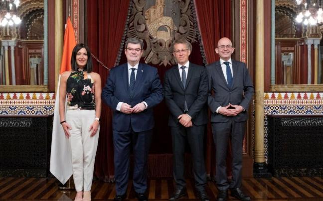 Se trata de la tercera reunión que Juan Mari Aburto mantiene con el máximo representante diplomático de Suecia