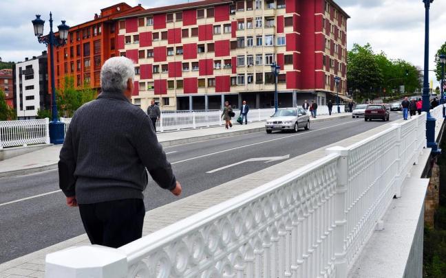 Imagen de archivo del puente de Ariz en Basauri