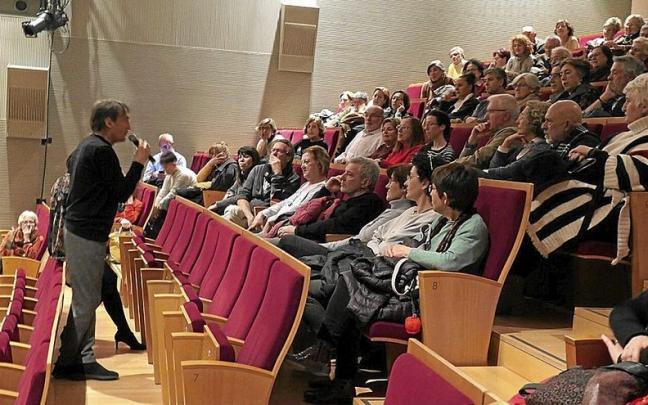 P&uacute;blico del cinef&oacute;rum Perseo durante el debate posterior a la pel&iacute;cula. | FOTO: CINE F&Oacute;RUM PERSEO