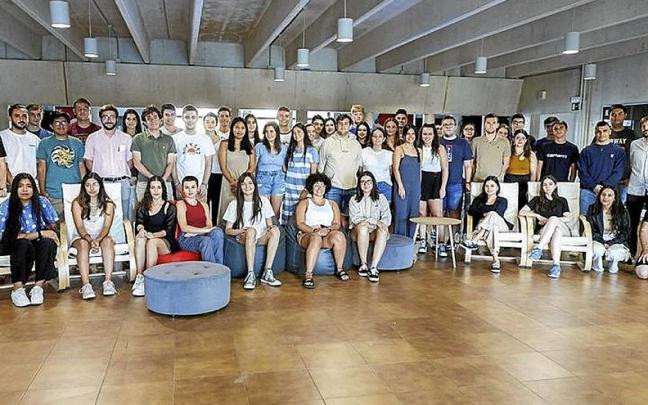 Algunos de los mentores y mentoras de este curso.