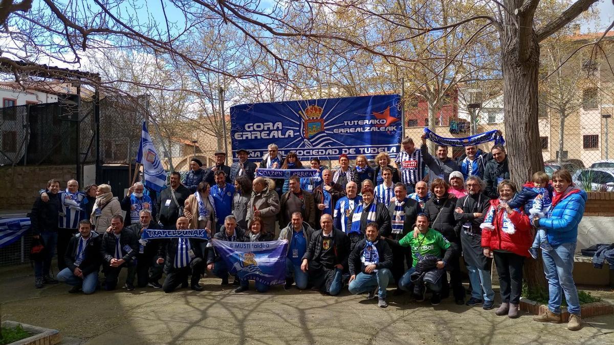 La Peña de Tudela, con representantes de otras agrupaciones realistas, en el Congreso de Peñas que organizaron en los actos de su aniversario.